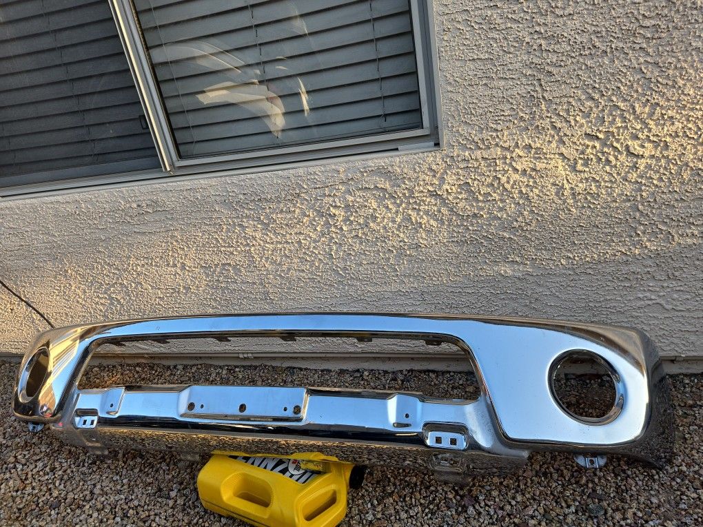 NISSAN FRONTIER OEM FRONT BUMPER CROME