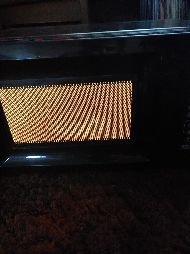 Like New Microwave