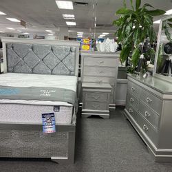 King Bed 2x Night Stands Dresser & Mirror ! ! $999 😎😎