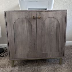 Litter Box Enclosure Furniture Piece