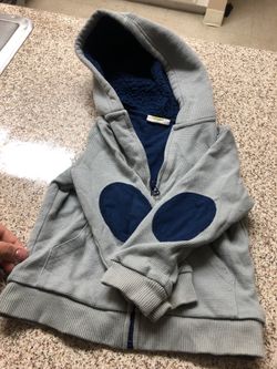 Boys sweater size 3T