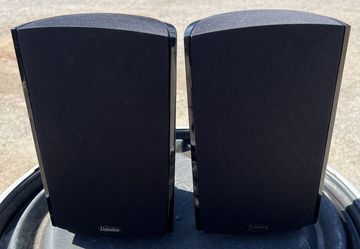 Definitive Technology ProMonitor 1000 2-Way 