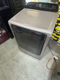 Nice Samsung Gas Dryer , Free Delivery 🚚 And Installation,3 Months Of Warranty.
