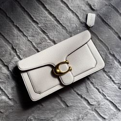 New White Crossbody Bag 🤍