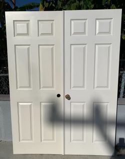Puertas de 30-28-32 $80 no marcó not free