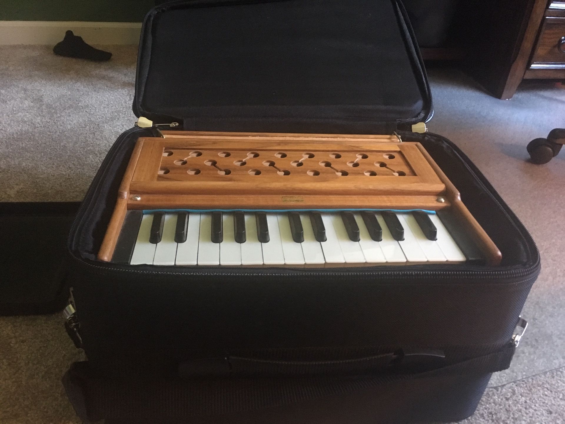 Ragamala peti 27T travel harmonium
