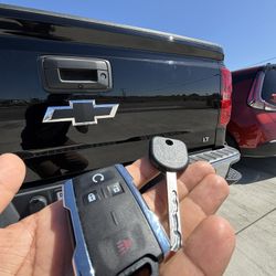 Llaves De Autos / Car Keys And Remotes 