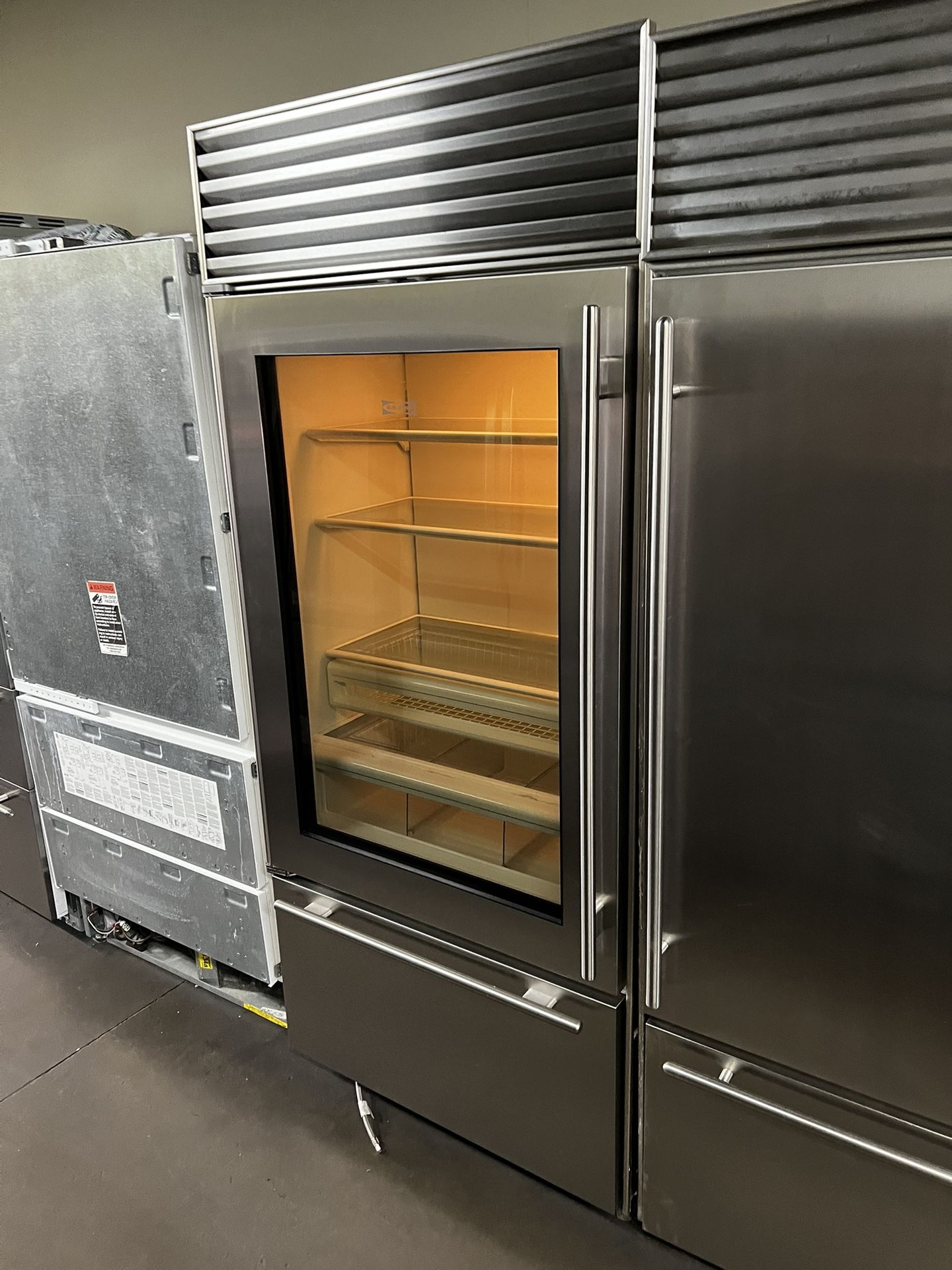 Sub Zero 36”Wide Glass View Bottom Freezer Refrigerator