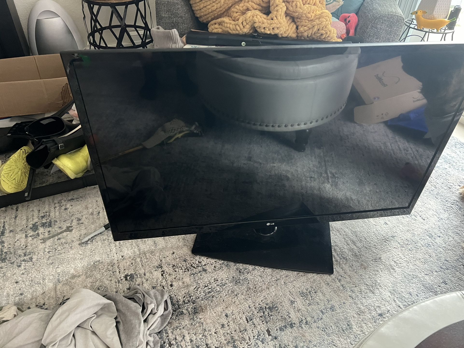 LG TV 42’