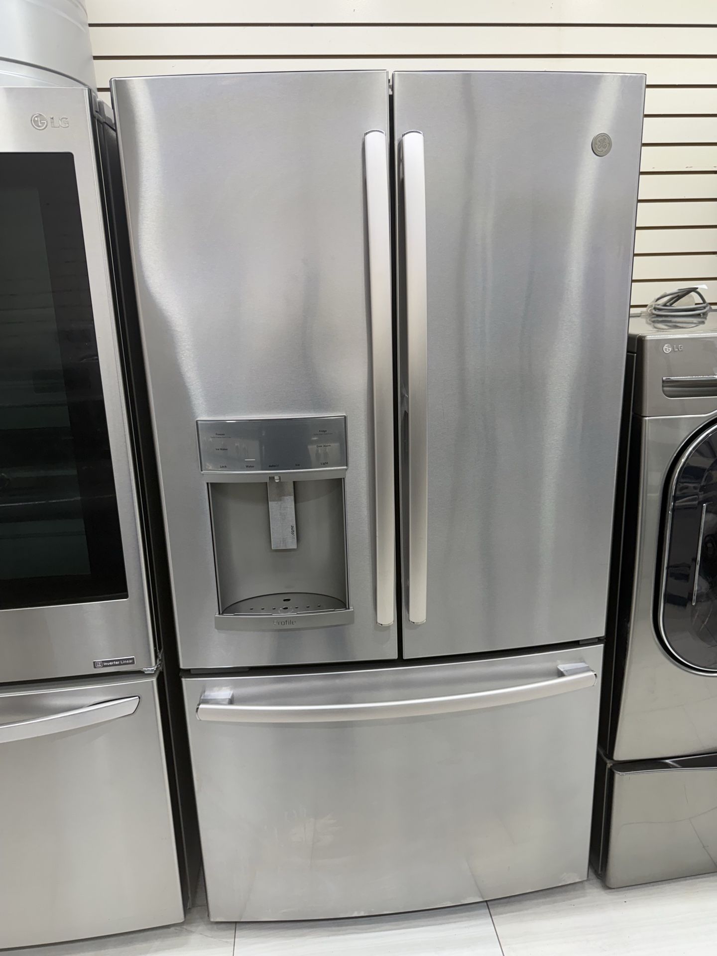 Ge French door refrigerator with wind door 36w 27w 69h