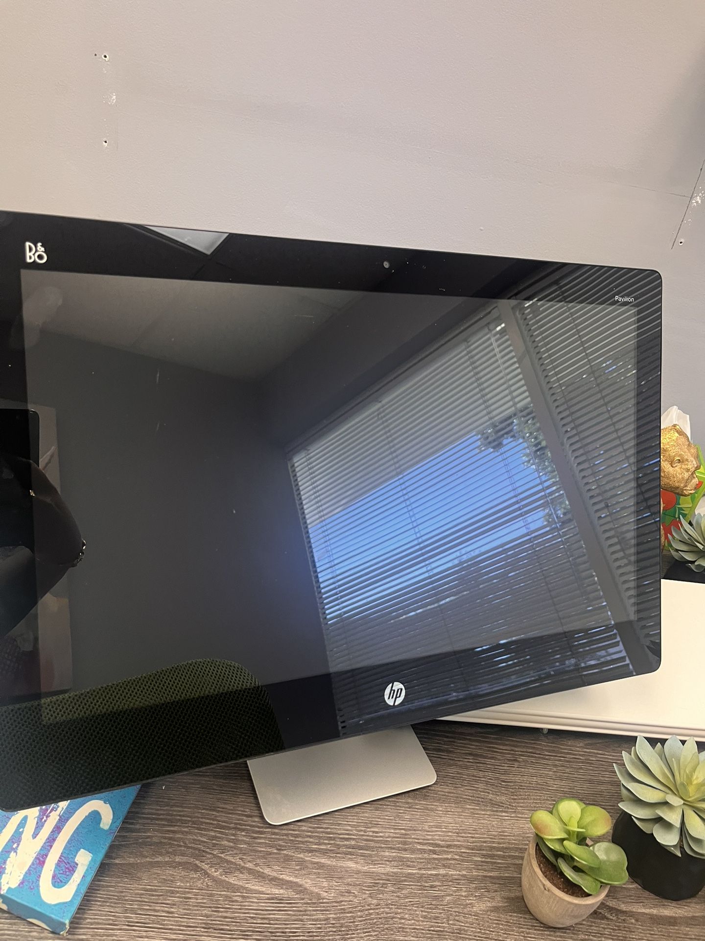 HP Pavilion Desktop Computer – Tower + Monitor