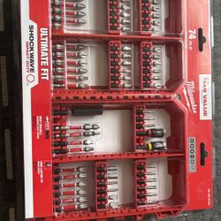Milwaukee SHOCKWAVE Impact Duty Alloy Steel Screw Driver Bit Set (74-Piece)