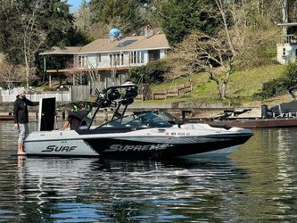 2016 Supreme S211