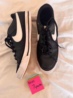 Nikes 7Y boys