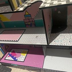 Doll House 