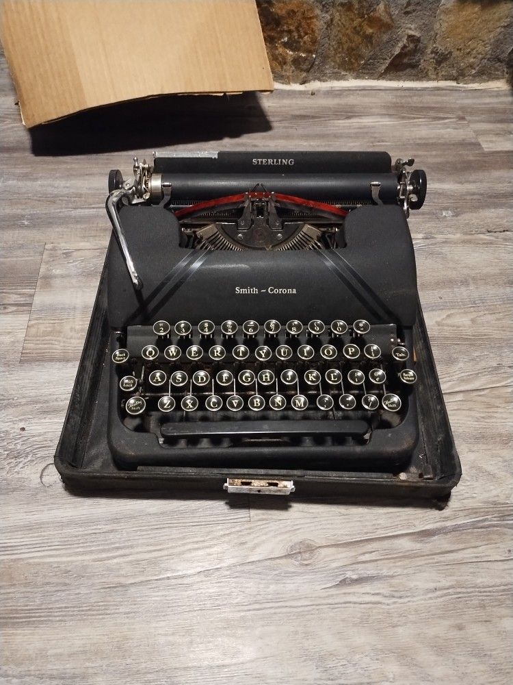 Vintage Typewriter Smith-Corona