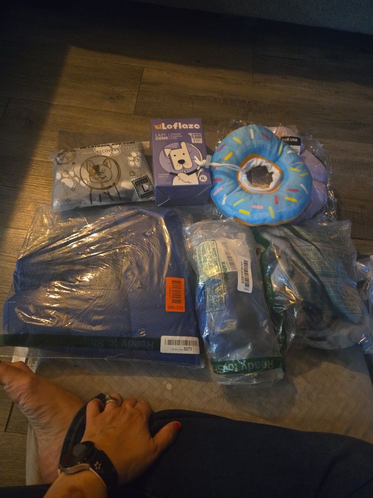 Lot (5) Dog Cones / (2) Cat Or Small Dog Recovery Cones