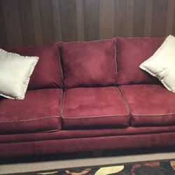 Living Rm Couch & Loveseat