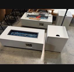 New 42' Outdoor Rectangle Fire Pit Table and Propane Tank Cover 50000 BTUR (has details ) AS IS
