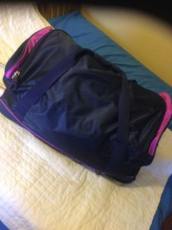 Newer shops Gorgeous NAVY & PINK Nanaestores Nautica Westport 32″ Rolling Duffel Wheel