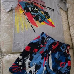 NIKE Short And Tee Set Size 6