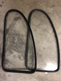 1965 VW Beetle Quarter Windows