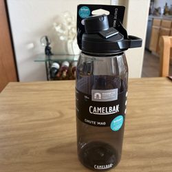 New CAMELBAKMag “Titan Renew” Water Bottle