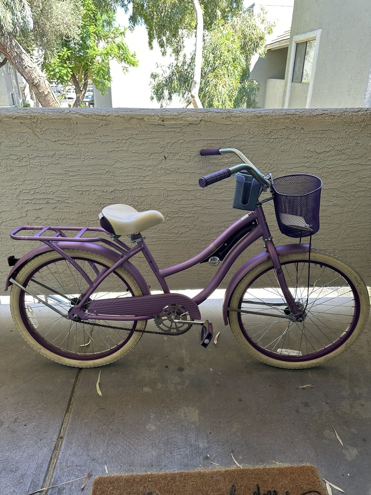 Huffy Nel Lusso 24 Inch Beach Cruiser, Single Speed, Like New
