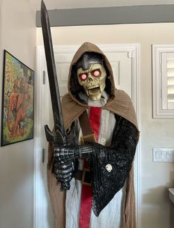6 Foot LED Skeleton Knight Halloween Animatronic - Multiple Phrases -  Red Eyes - Comes in a Different Box Than Oroginal