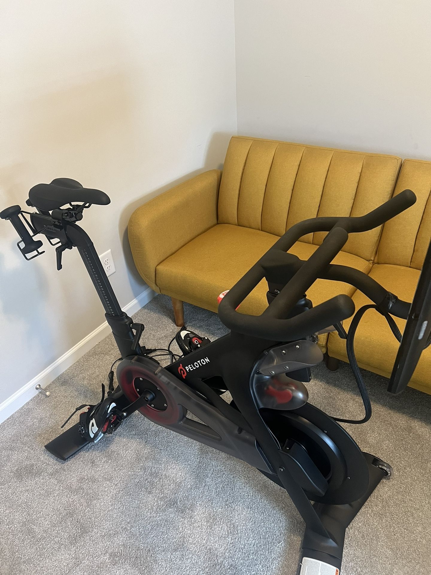 Peloton Bike - Like New condition