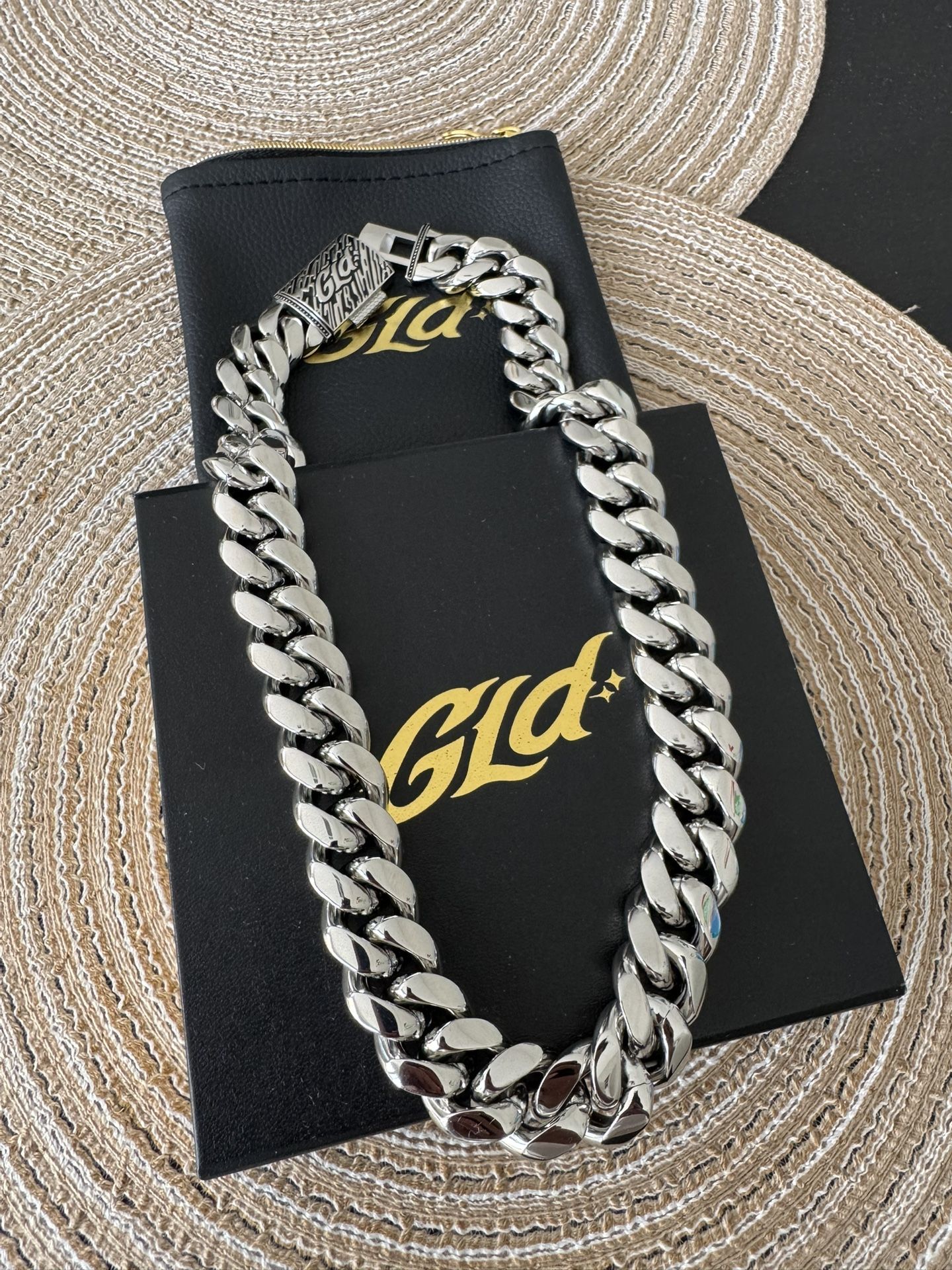 19mm White Gold Cuban Link