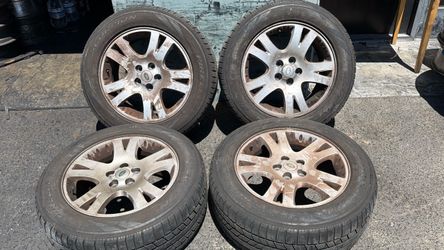 Land Rover or Range Rover 19 Inch aluminum wheels with old tires 5x120mm