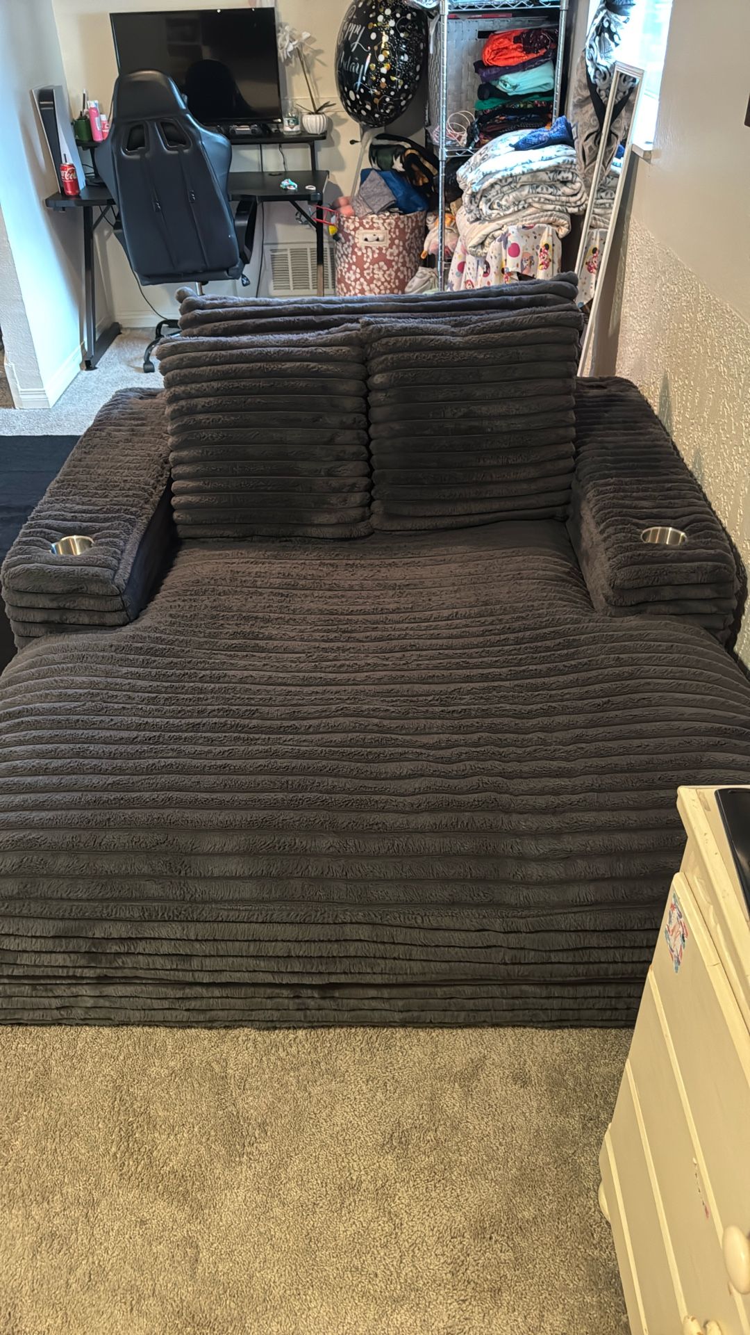 Nestle Charcoal Grande Chaise 