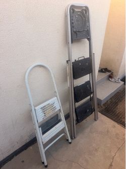 2 STEP LADDERS