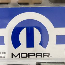 2018 Jeep Wrangler JL Lock Nuts