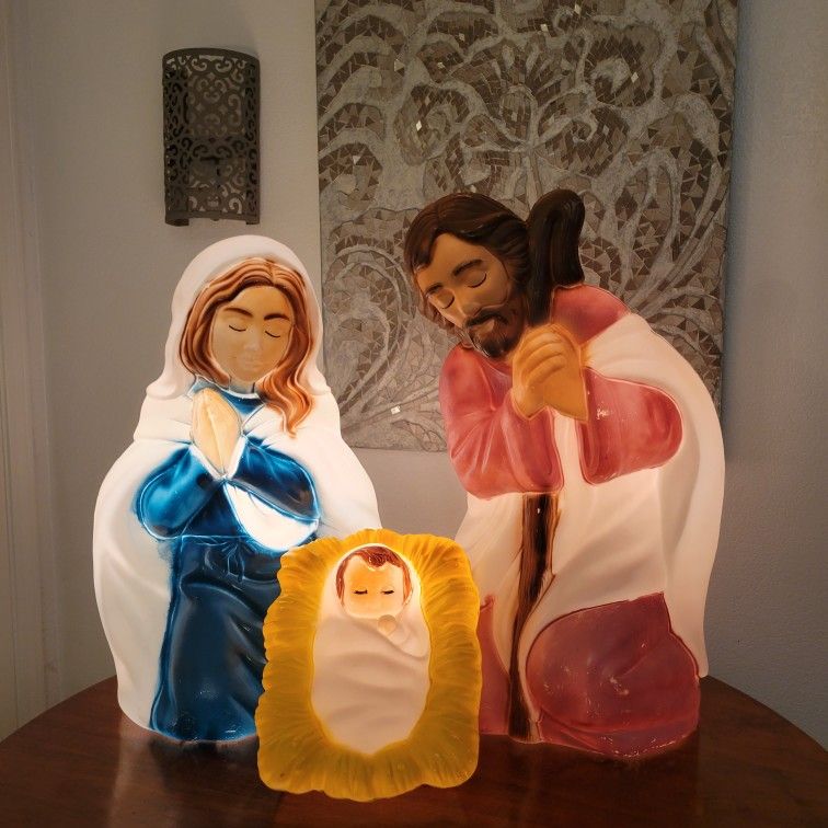 Vintage Mary Joseph Jesus 3 Piece Blow Mold Nativity Set Christmas 