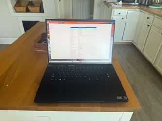 Razer Blade 16 Gaming Laptop