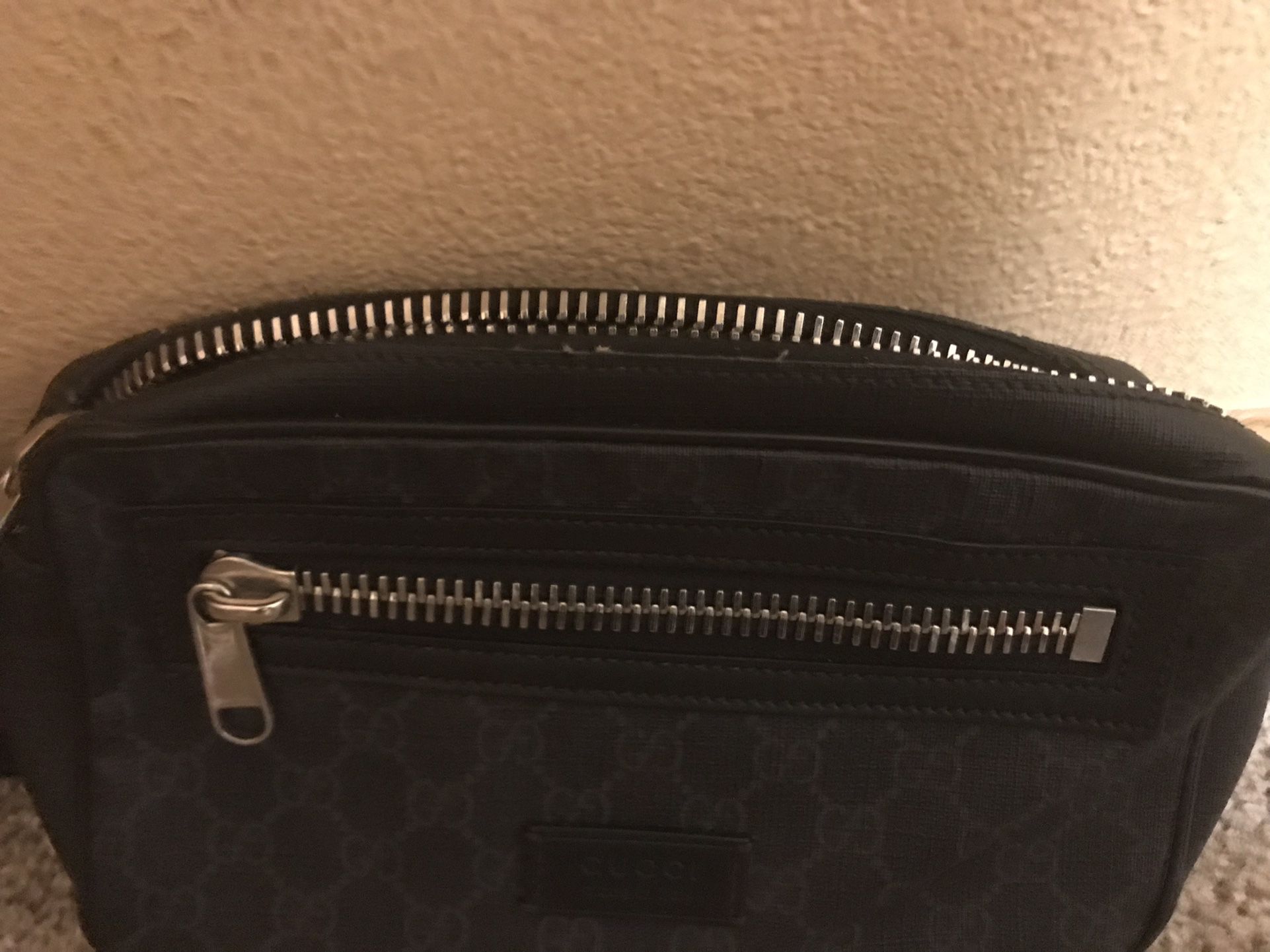 Gucci GG Supreme Black Belt Leather Bag