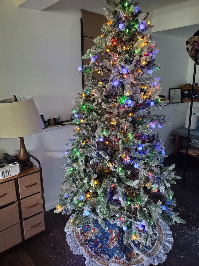 Prelit 7 Ft Christmas Tree