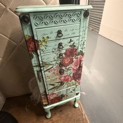 Vintage Jewelry Box