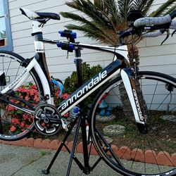 Cannondale Slice Full Carbon Roadbike Size 56cm Large Shimano  105 20 Speeds Like New..