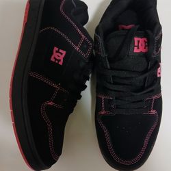 DC Women's Shoes Size 6.5 