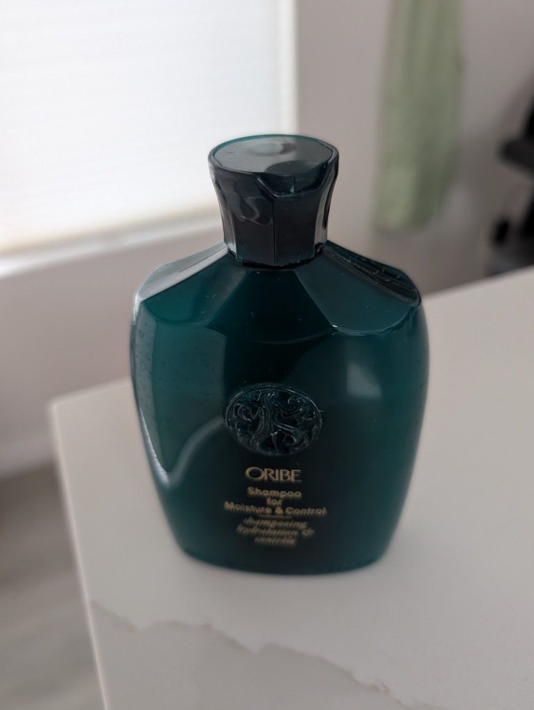 Oribe Shampoo For Moisture And Control