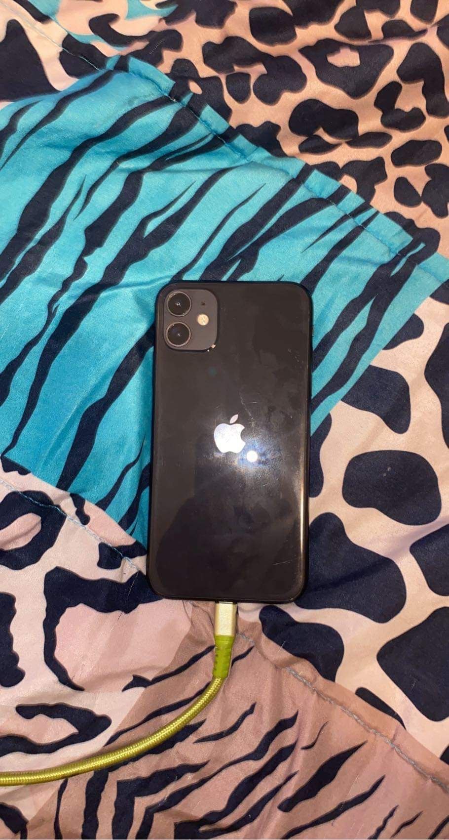 Unlocked iPhone 11 64gb