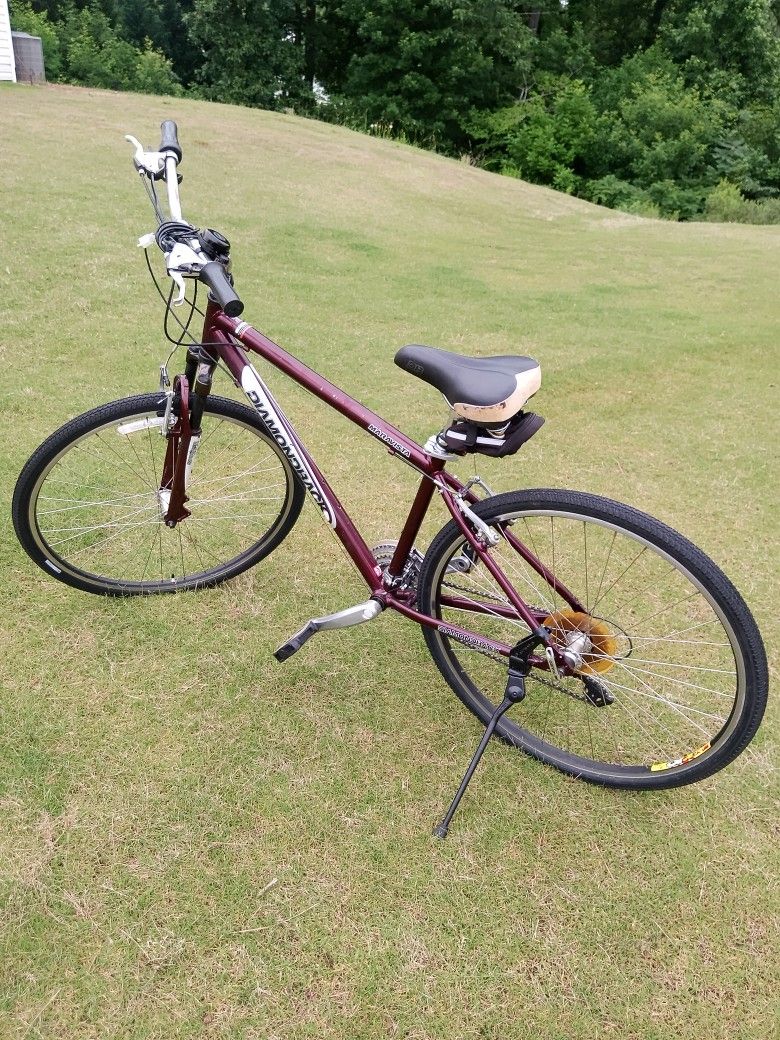 Beautiful Diamondback Maravista Hybrid Bike for Sale in Charlotte, NC