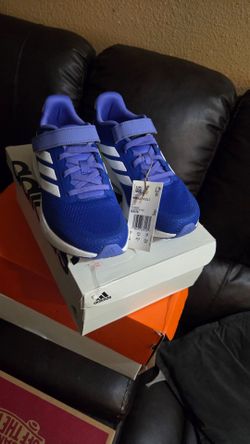 Youth adidas size 3