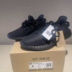 New with Box Yeezy size 8 men