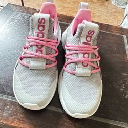 ADIDAS Girls Tennis Shoes.