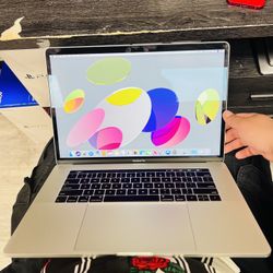 MacBook Pro i7 16GB Ram 256gb $50 Down