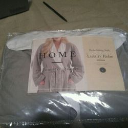 Jennifer Adams Robe L Size